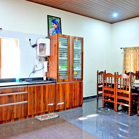 Hulihara Homestay - Full Villa, Coffee Estate & Balcony View สากเลศปุระ ภายนอก รูปภาพ