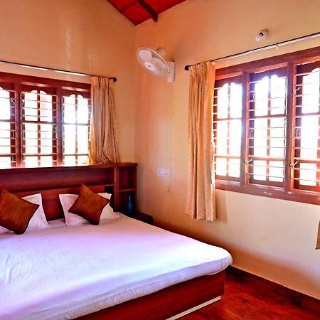 Hulihara Homestay - Full Villa, Coffee Estate & Balcony View สากเลศปุระ ภายนอก รูปภาพ