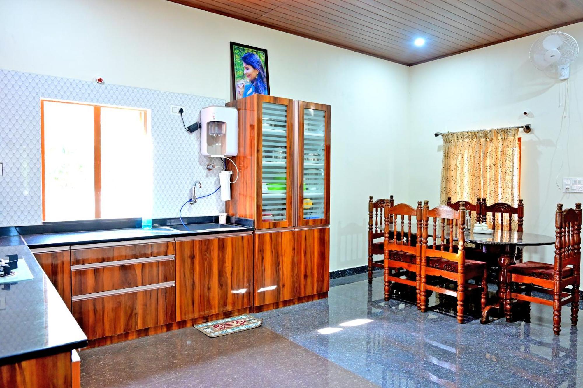 Hulihara Homestay - Full Villa, Coffee Estate & Balcony View สากเลศปุระ ภายนอก รูปภาพ