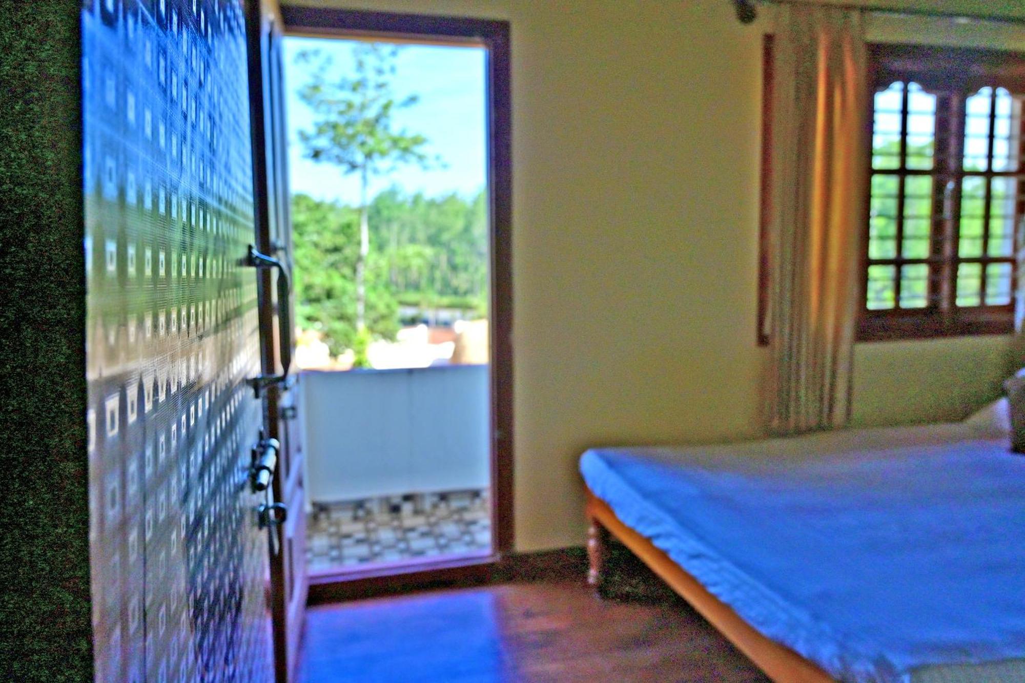 Hulihara Homestay - Full Villa, Coffee Estate & Balcony View สากเลศปุระ ภายนอก รูปภาพ