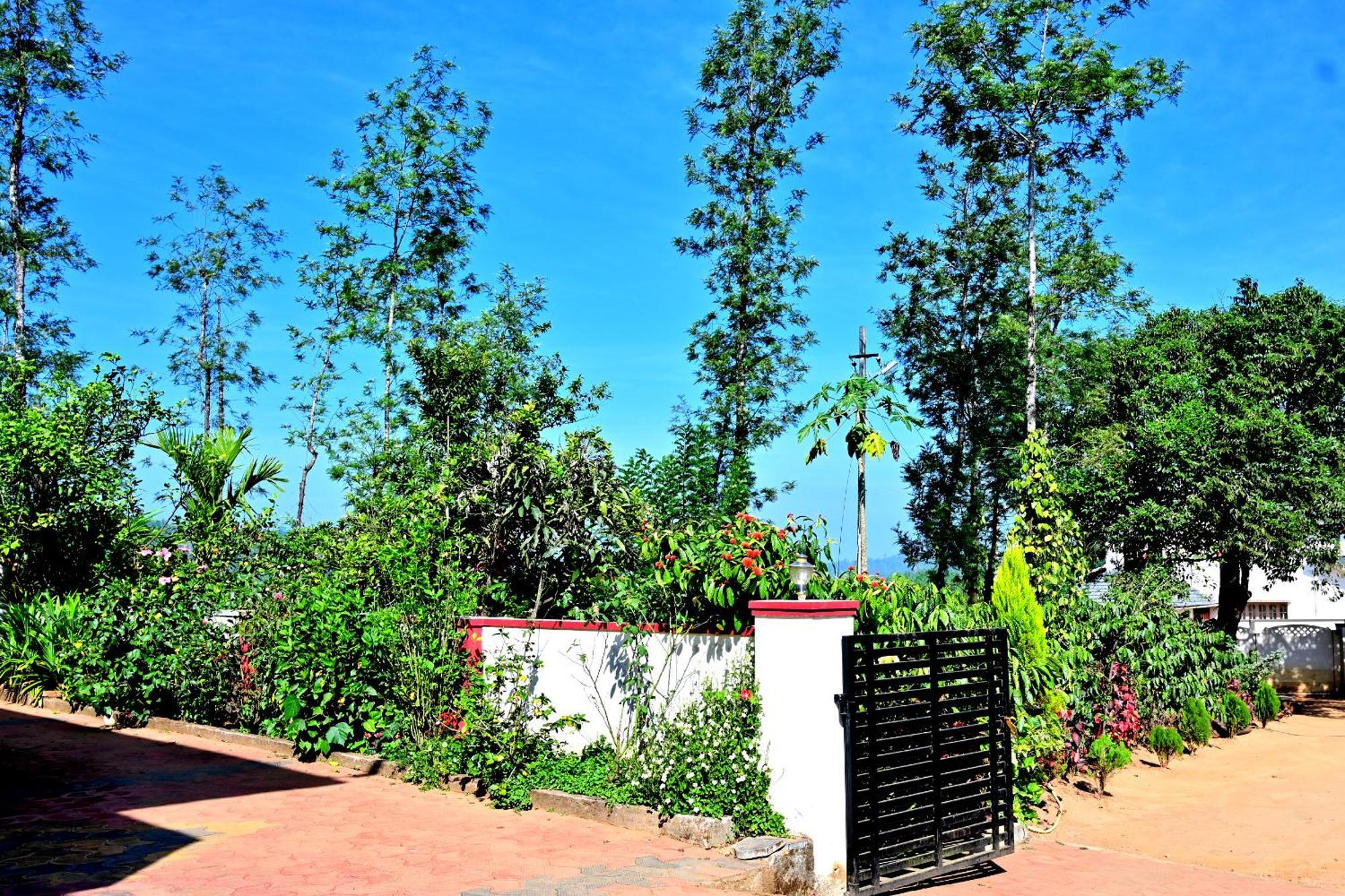 Hulihara Homestay - Full Villa, Coffee Estate & Balcony View สากเลศปุระ ภายนอก รูปภาพ