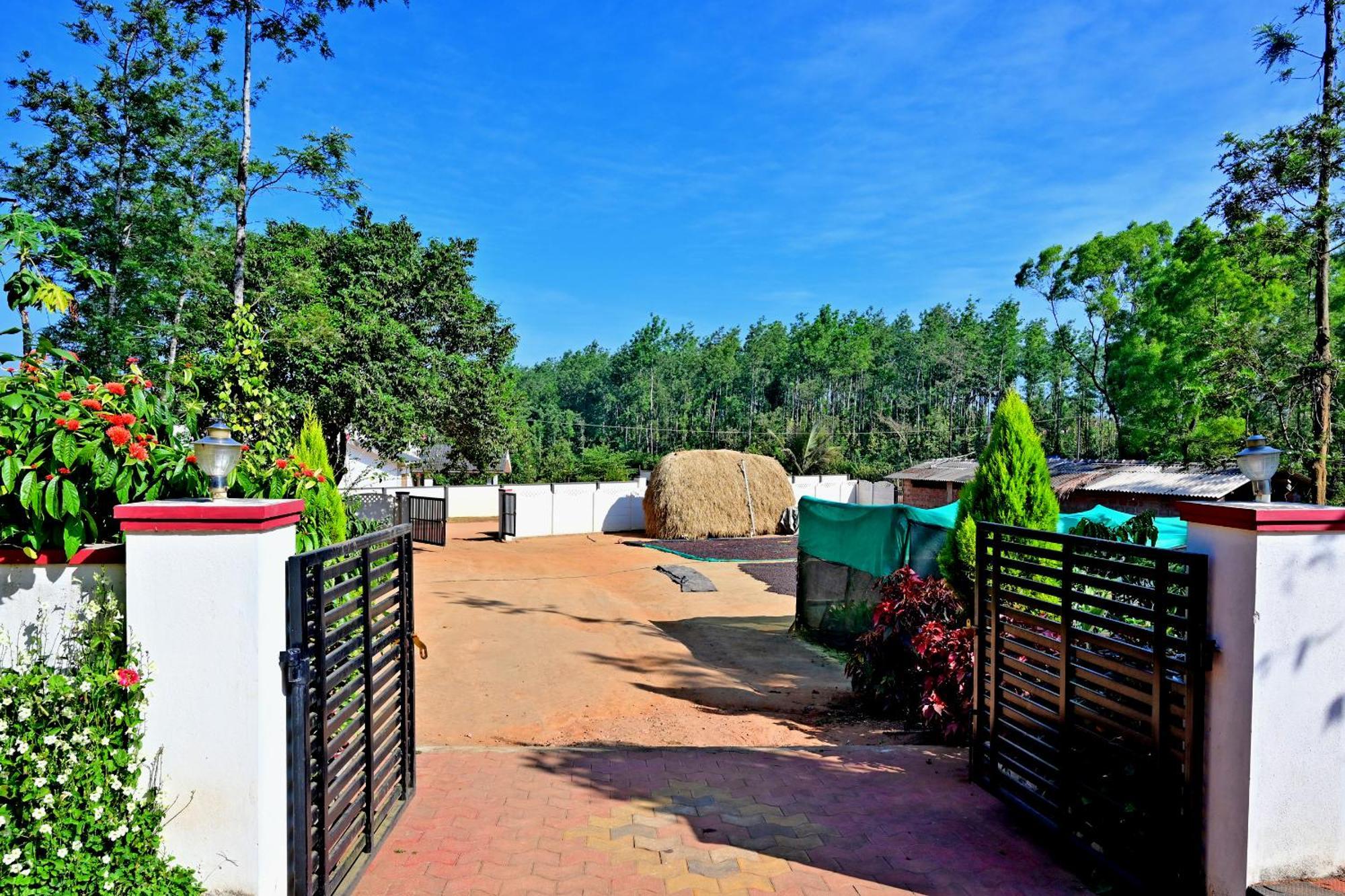 Hulihara Homestay - Full Villa, Coffee Estate & Balcony View สากเลศปุระ ภายนอก รูปภาพ