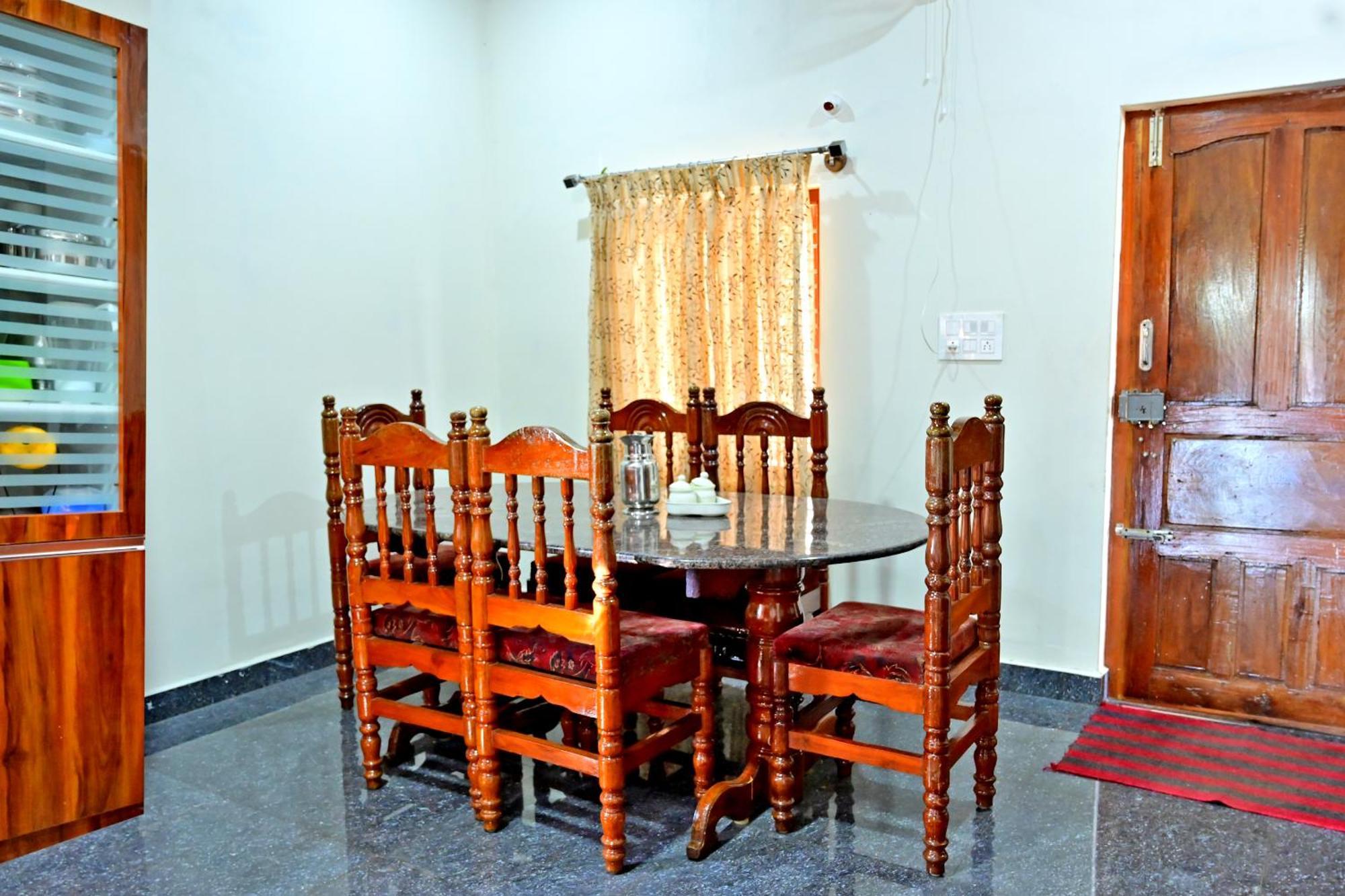 Hulihara Homestay - Full Villa, Coffee Estate & Balcony View สากเลศปุระ ภายนอก รูปภาพ