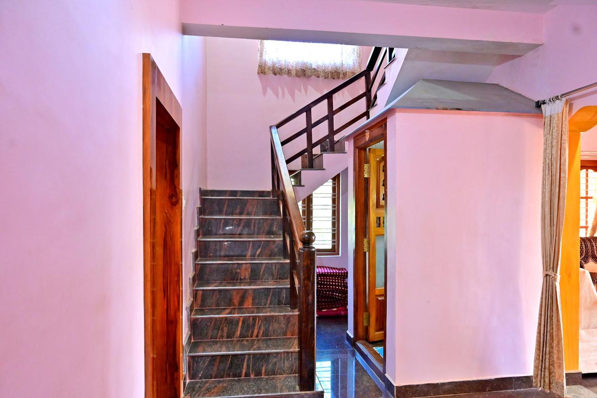 Hulihara Homestay - Full Villa, Coffee Estate & Balcony View สากเลศปุระ ภายนอก รูปภาพ